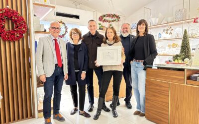 100 anni di storia: consegnata la targa alla ditta Fontana snc